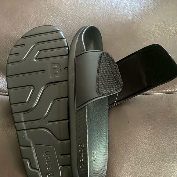 Unisex Bench Slides - Picture 4 of 5